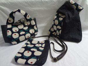 ケーキ, 屋内, テーブル, 装飾 が含まれている画像

AI によって生成されたコンテンツは間違っている可能性があります。