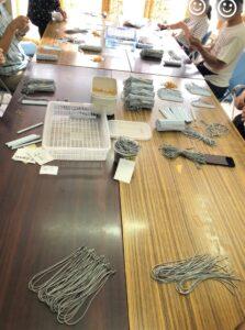 テーブル, 屋内, 人, 食品 が含まれている画像

AI によって生成されたコンテンツは間違っている可能性があります。