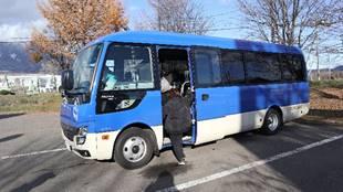 道路脇に停まっているトラック

AI によって生成されたコンテンツは間違っている可能性があります。